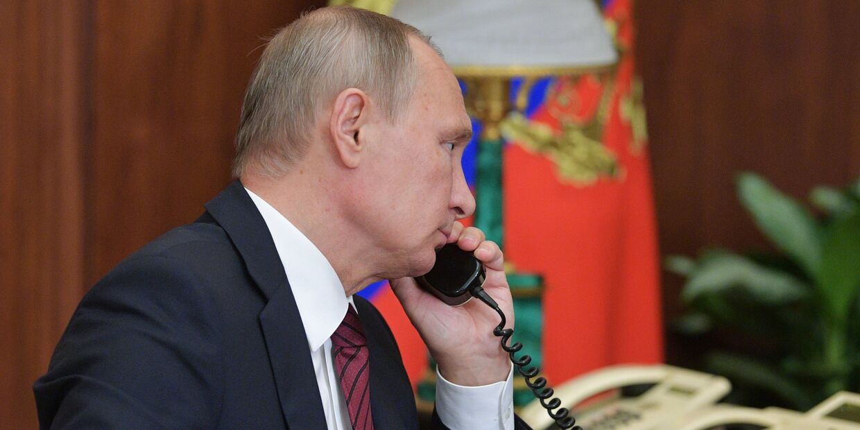 Президент РФ В. Путин провел телефонный разговор с главами ДНР А. Захарченко и ЛНР И. Плотницким