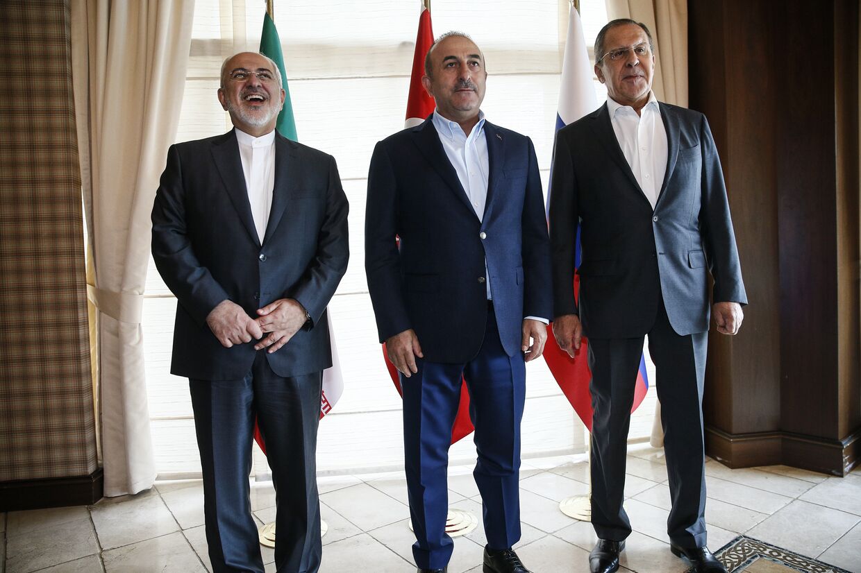 Главы МИД Ирана, Турции и России на встрече в Анталье. 19 ноября 2017