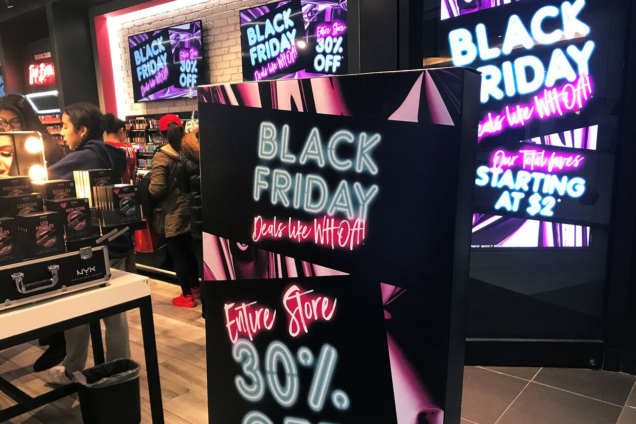 День распродаж «Черная пятница» в магазине в Нью-Йорке