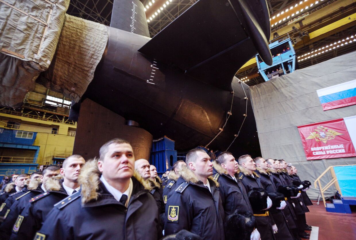 Торжественная церемония спуска на воду нового стратегического атомного подводного крейсера Князь Владимир в Северодвинске. 17 ноября 2017