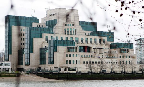 Штаб-квартира внешней разведки Великобритании MI6 в Лондоне Штаб-квартира внешней разведки Великобритании MI6 в Лондоне