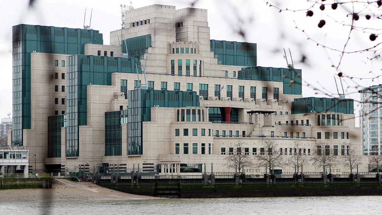 Штаб-квартира внешней разведки Великобритании MI6 в Лондоне