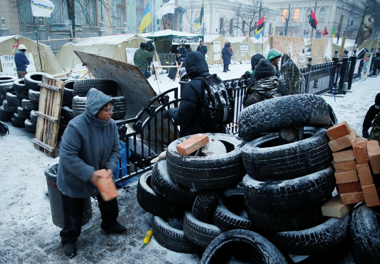 Палаточный лагерь у здания Верховной Рады в Киеве
