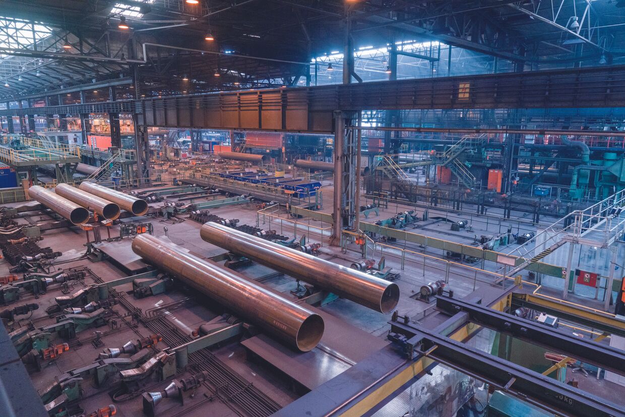 Производство труб для строительства газопроводаСеверный поток – 2 на заводе Europipe в Мюльхайме