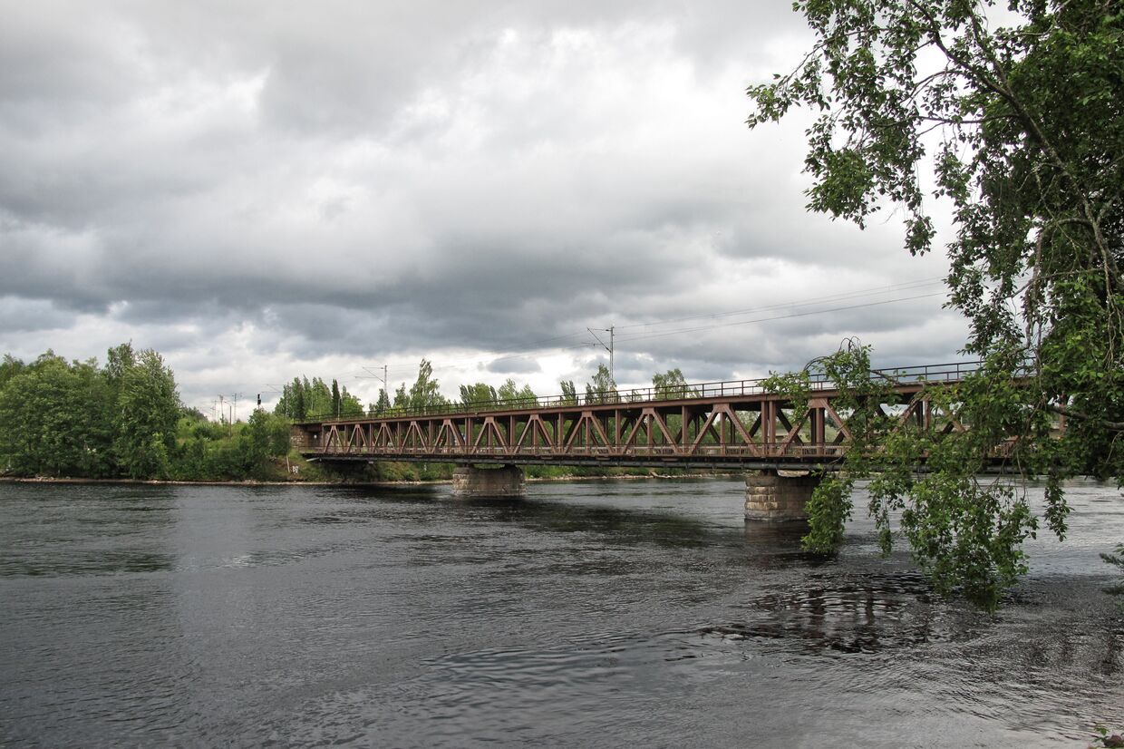 Мост через реку Вуоксу в финской Иматре