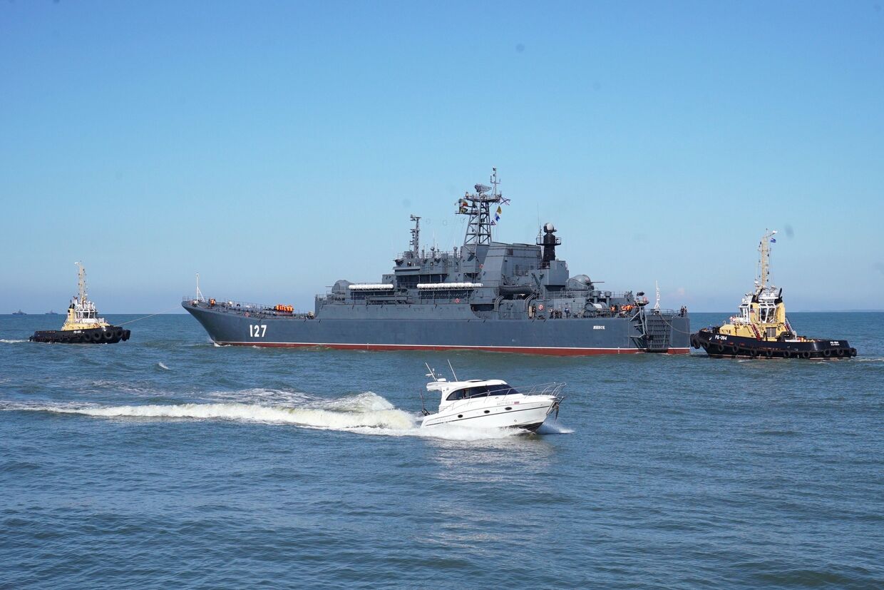 Большой десантный корабль Минск во время выхода кораблей Балтийского флота в море в рамках российско-белорусских стратегических учений Запад-2017