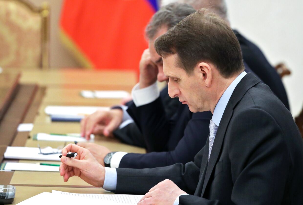 Директор Службы внешней разведки РФ Сергей Нарышкин на совещании с постоянными членами Совета безопасности РФ. 17 марта 2017