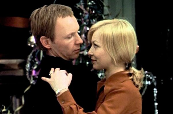 Кадр из фильма Ирония судьбы, или С легким паром! Кадр из фильма Ирония судьбы, или С легким паром!