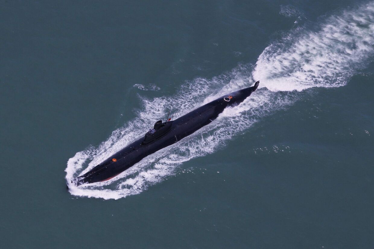 Подводная лодка КНР во время тренировочных маневров в Южно-Китайском море
