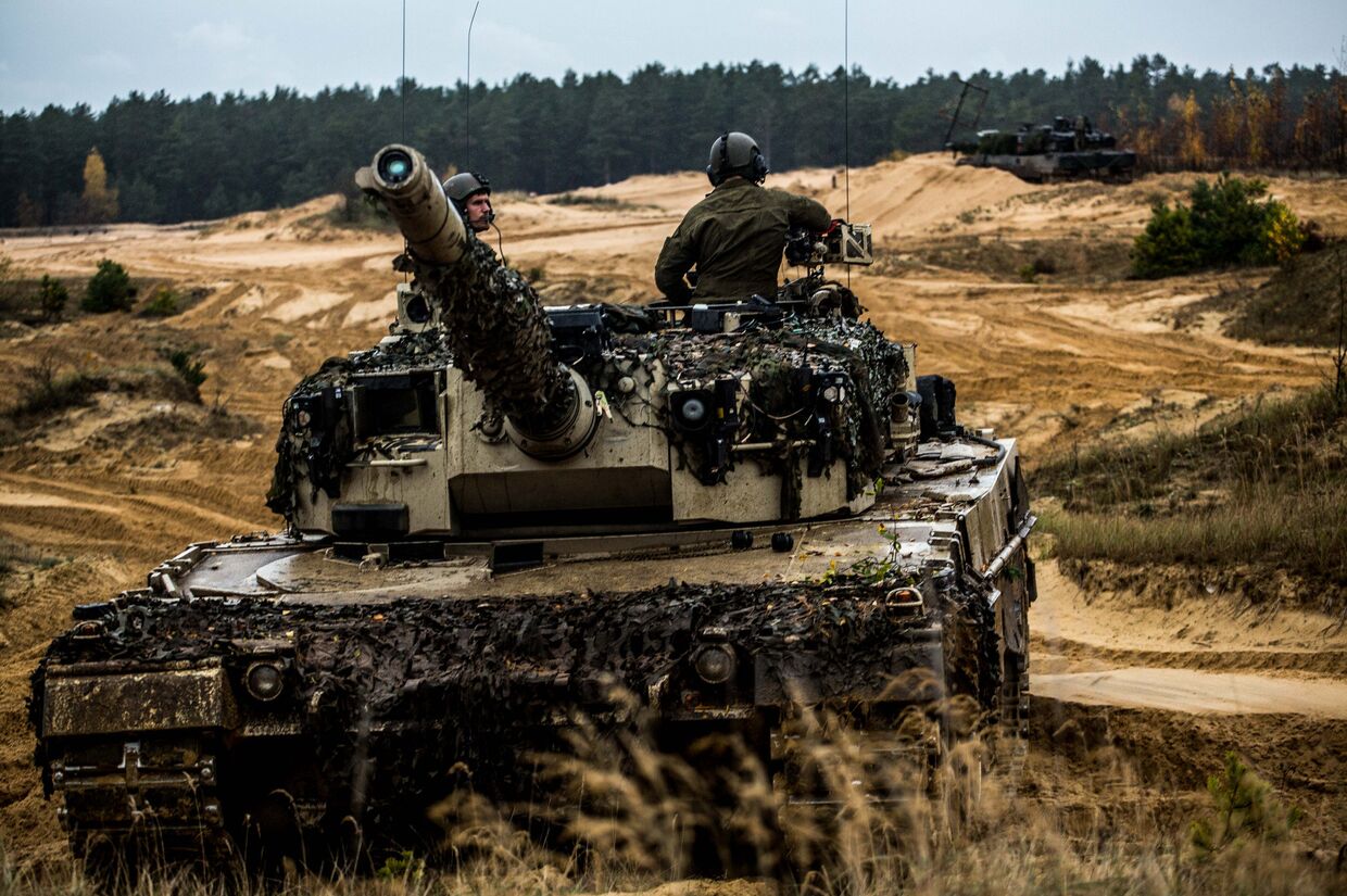 Норвежскией танк «Леопард» во время военных учений в Литве