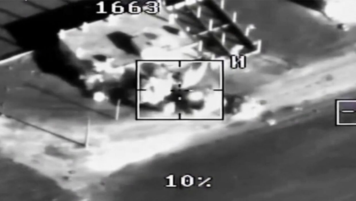 Стоп-кадр из видео уничтожения боевиков, атаковавших Хмеймим