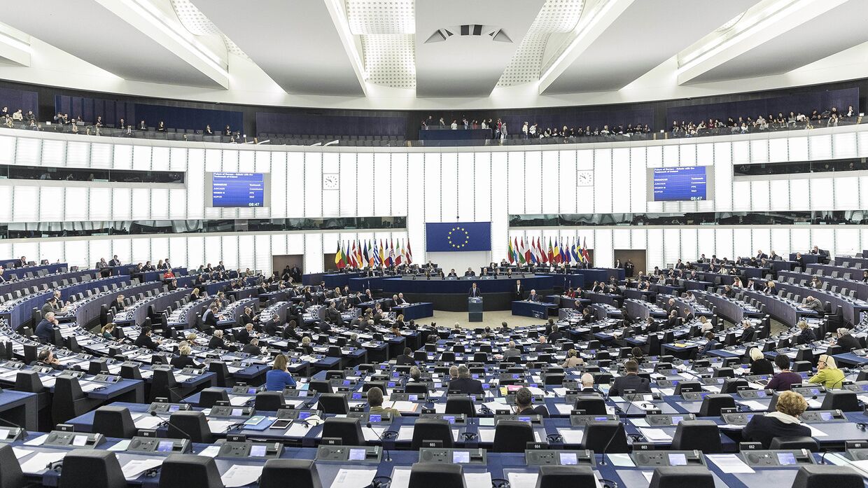 Премьер-министр Ирландии Лео Варадкар выступает перед депутатами Европарламента в Европейском парламенте в Страсбурге