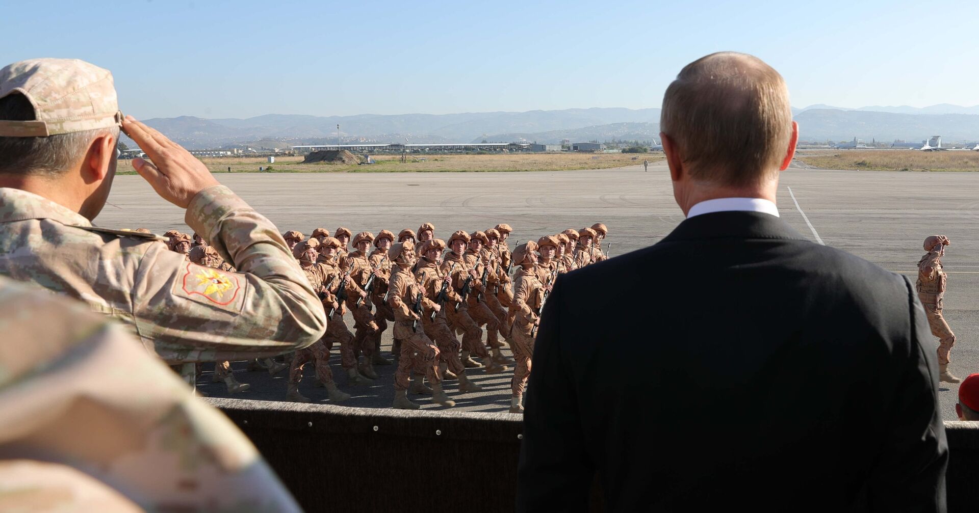 Президент РФ В. Путин посетил авиабазу Хмеймим в Сирии - ИноСМИ, 1920, 15.10.2021
