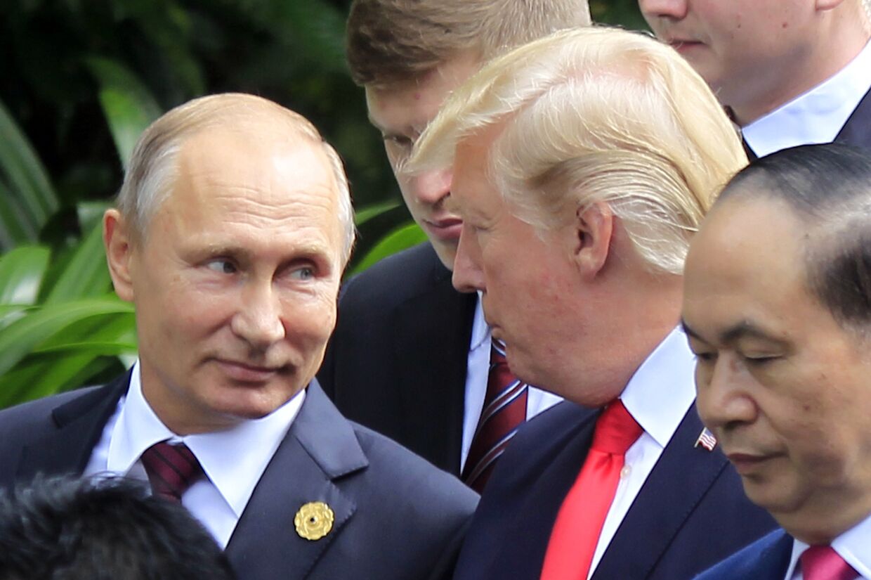 Владимир Путин и Дональд Трамп на форуме АТЭС