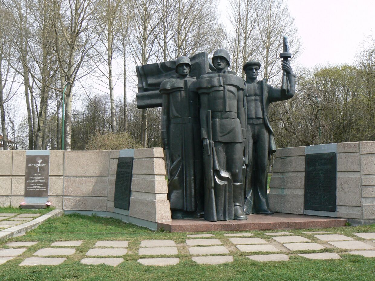 Kомпозиция советских воинов в память о павших воинах в Клайпеде, Литва
