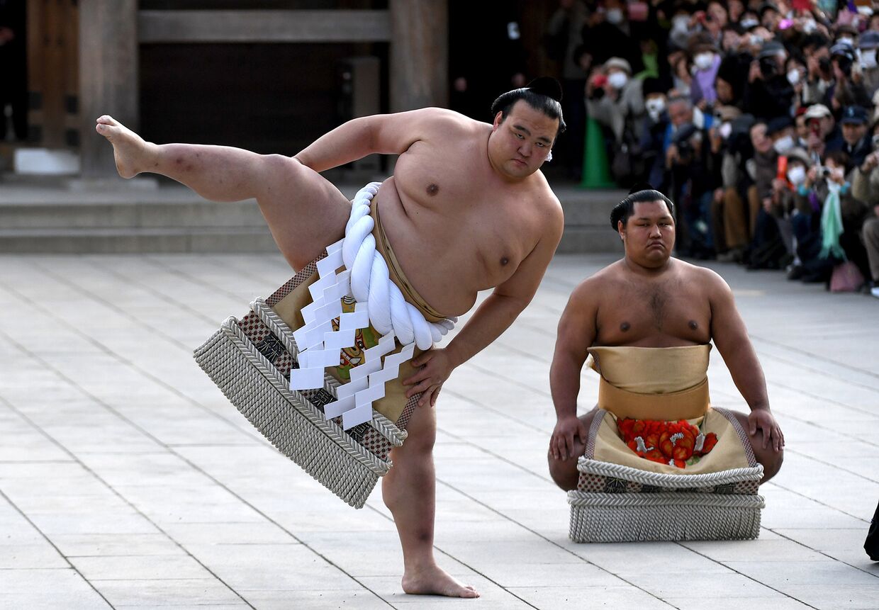 Бойцы сумо в Токио