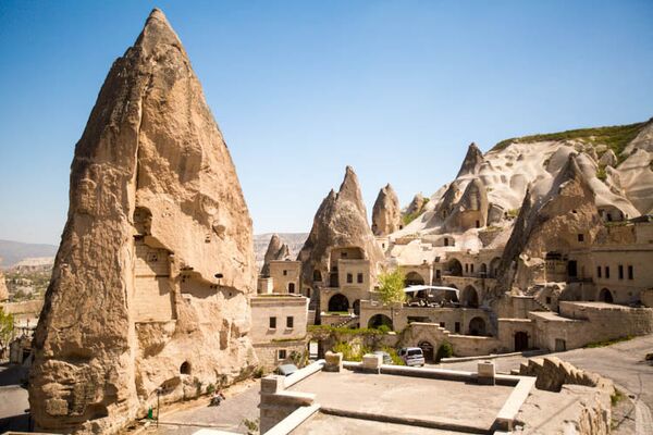 Отели, построенные в пещерах в Турецкой в провинции Каппадокия