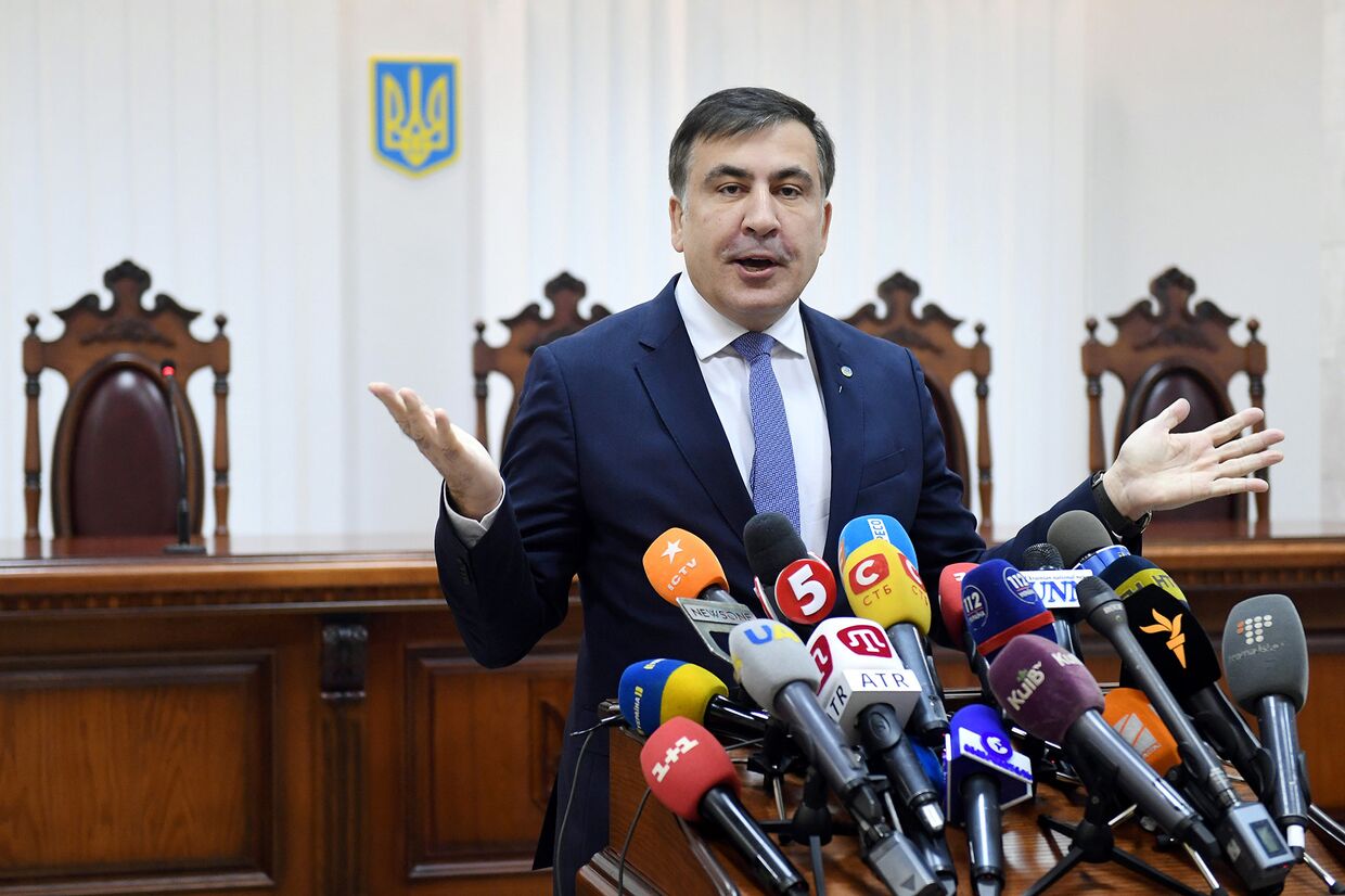 Бывший президент Грузии Михаил Саакашвили в здании суда в Киеве