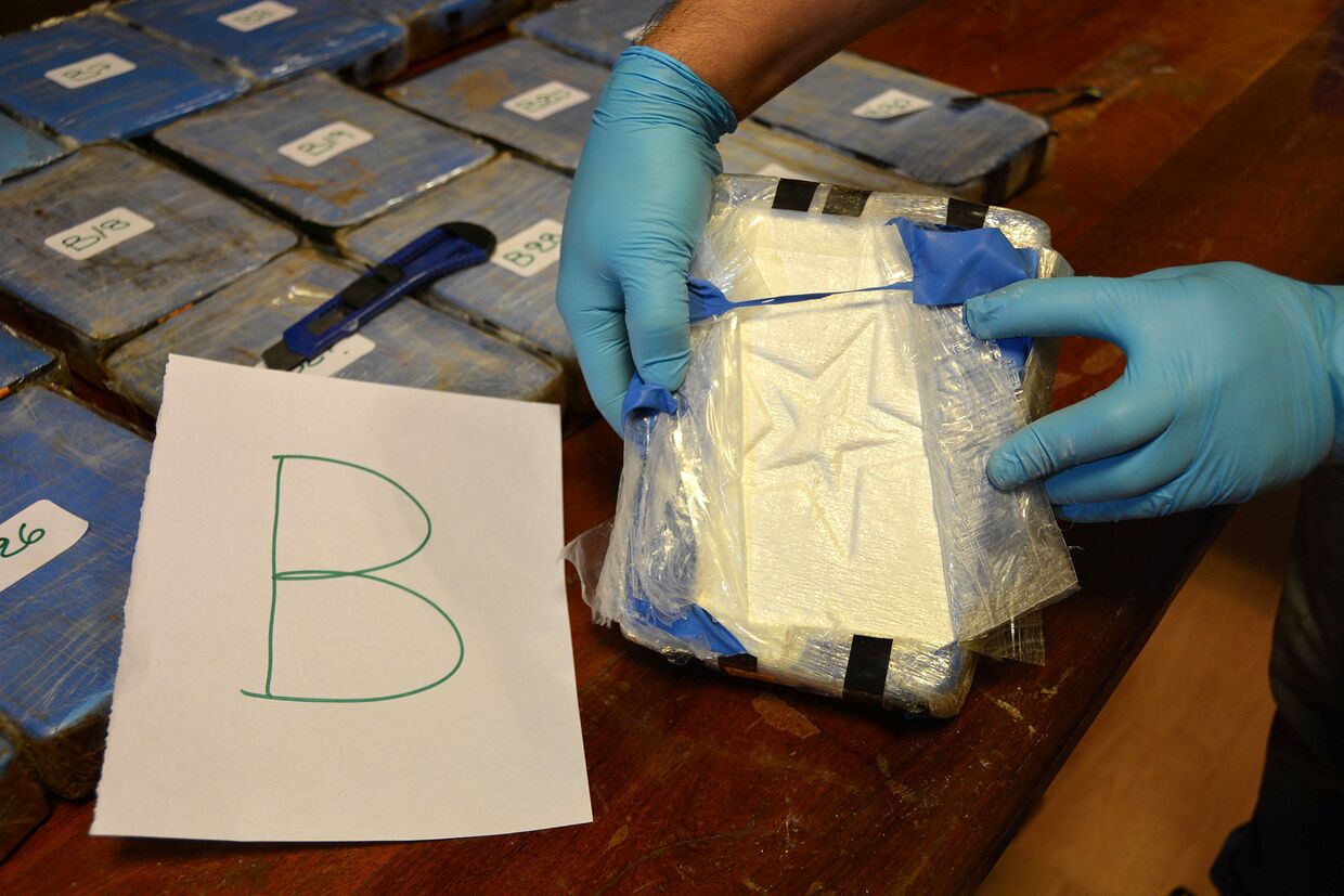 Кокаин, который был найден в посольстве России в Буэнос-Айресе, Аргентина