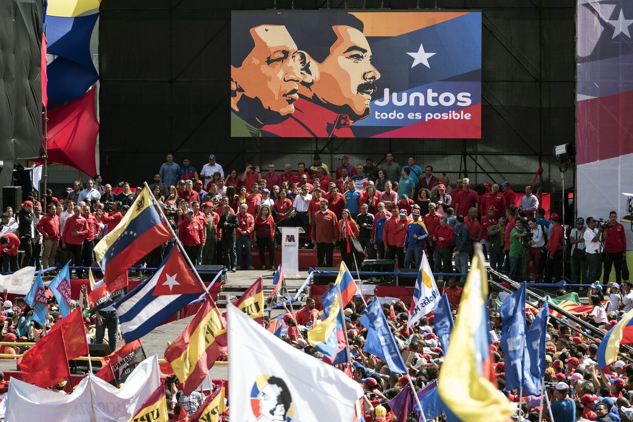 Президент Венесуэлы Николас Мадуро и первая леди Силия Флорес
