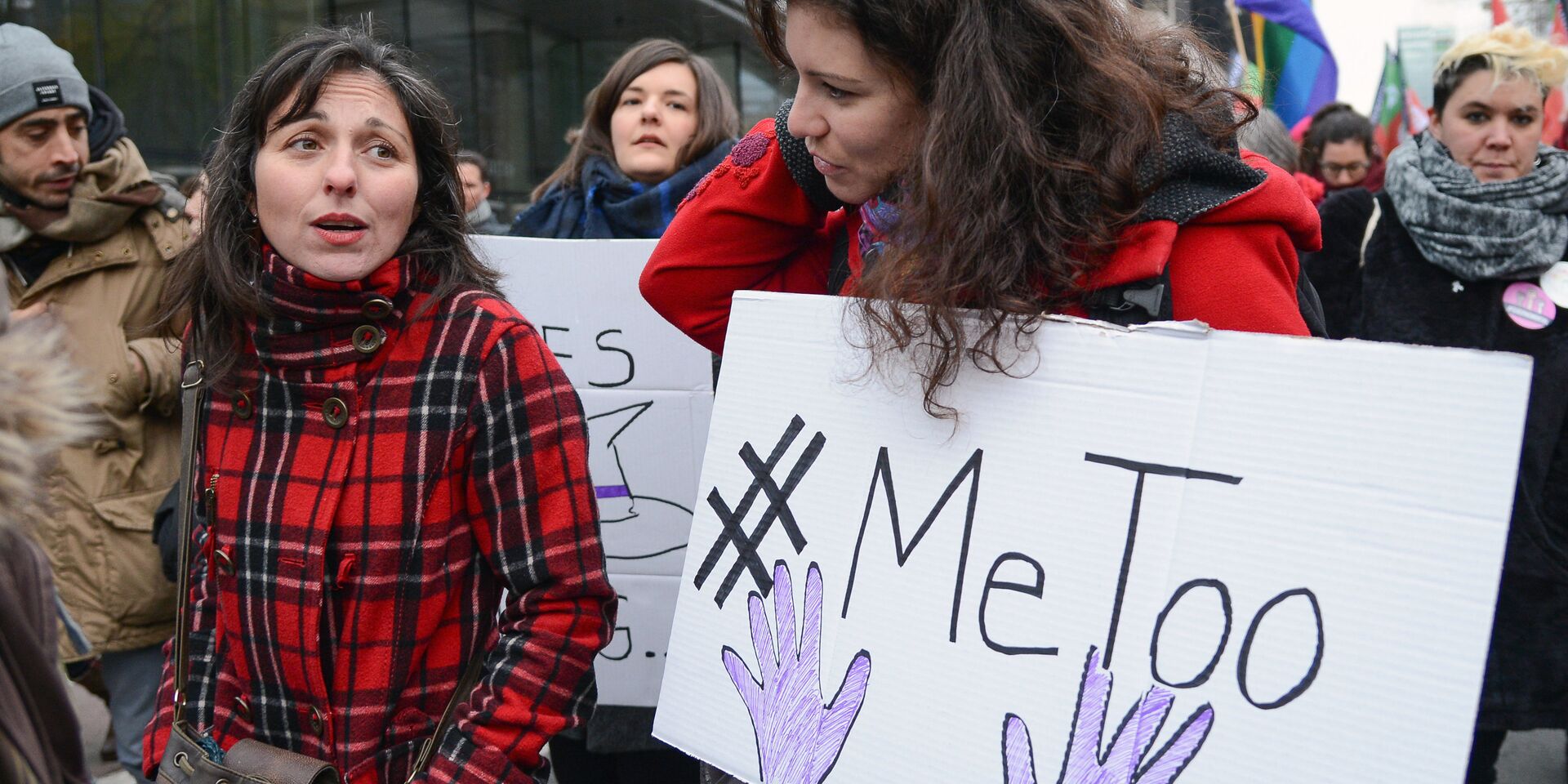 Участники международной акции в Брюсселе за ликвидацию насилия в отношении женщин. 26 ноября 2017 - ИноСМИ, 1920, 02.09.2025