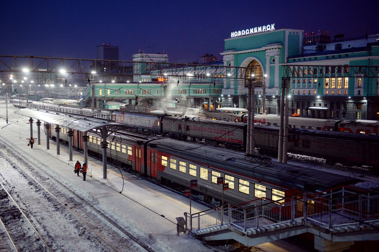 Пассажирские поезда на станции Новосибирск-Главный Западно-Сибирской железной дороги