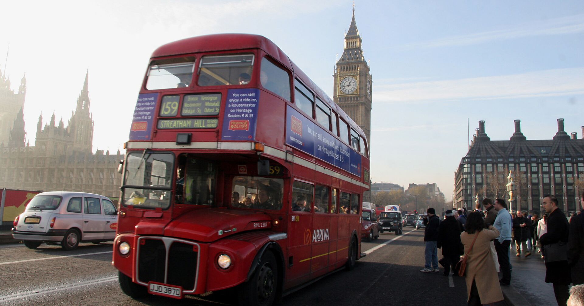 Двухэтажный красный автобус в Лондоне - ИноСМИ, 1920, 05.09.2021