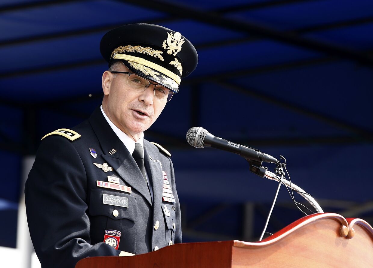 Командующий военным контингентом НАТО в Европе генерал Кёртис Скапаротти
