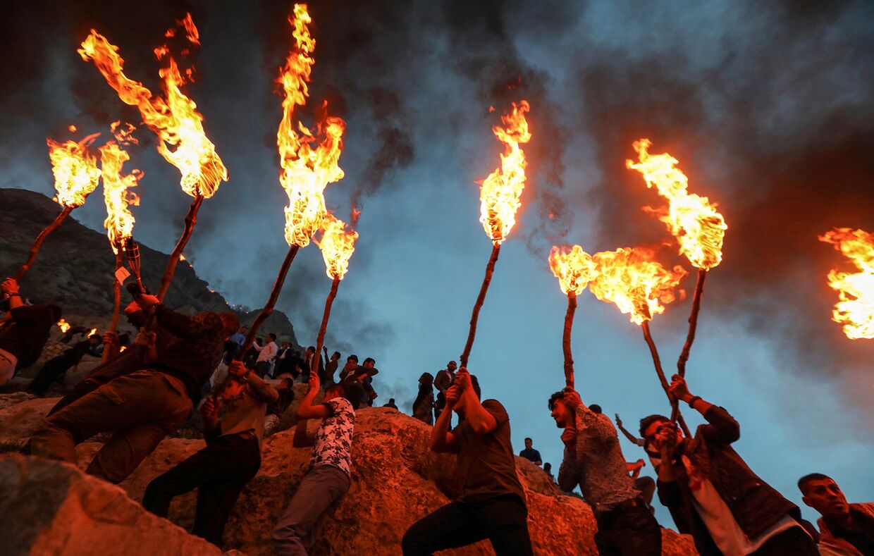 Иракские курды во время празднования Персидского Нового года Норуз