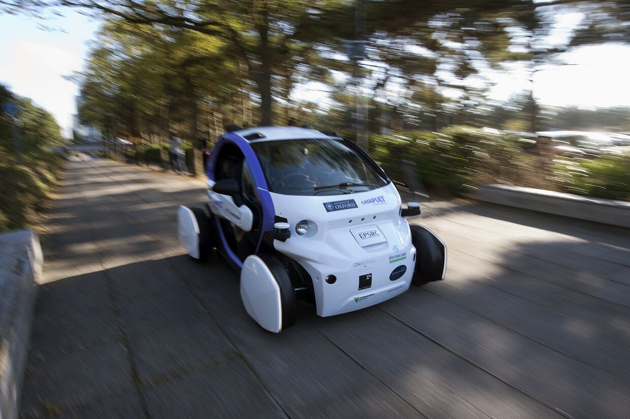 Автономный беспилотный автомобиль проходит испытания в Великобритании