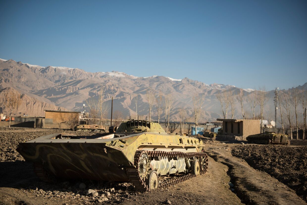 Старая советская военная техника в провинции Бамиан в Афганистане