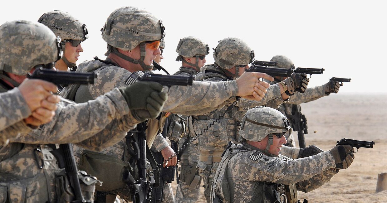 Американские военные во время тактических учений в Басре, Ирак