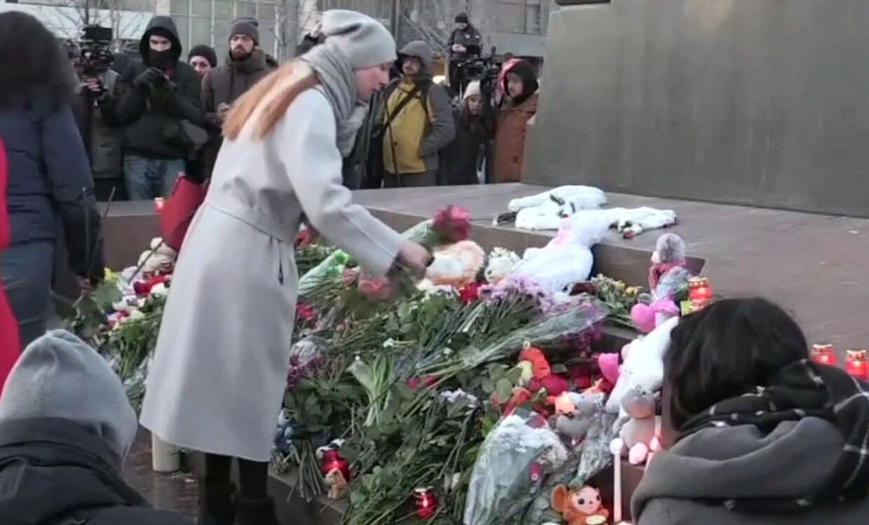 Москвичи почтили память погибших в Кемерове