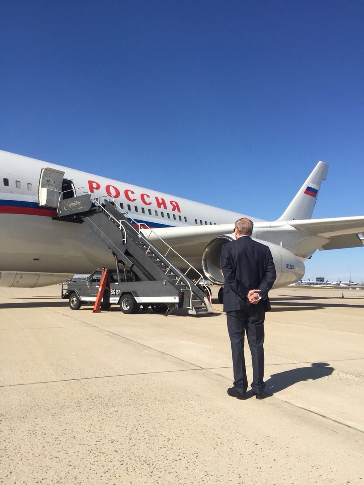 Посол России в США проводил коллег и членов их семей, которые покинули США по решению американской стороны. 31 марта 2018