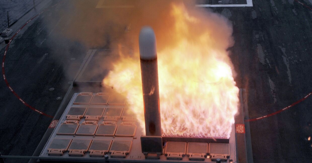 Запуск ракеты Томагавк из установки Mark 41