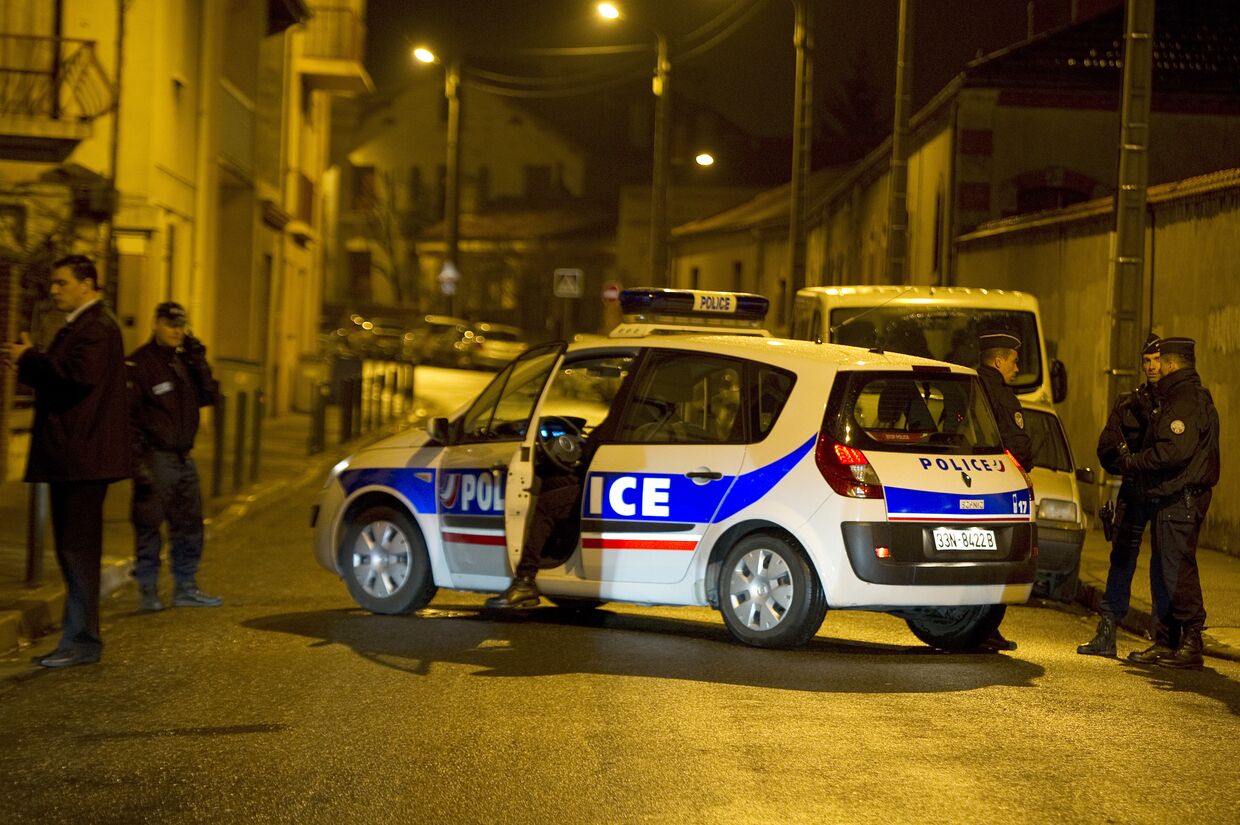 Полицейские в Тулузе, Франция