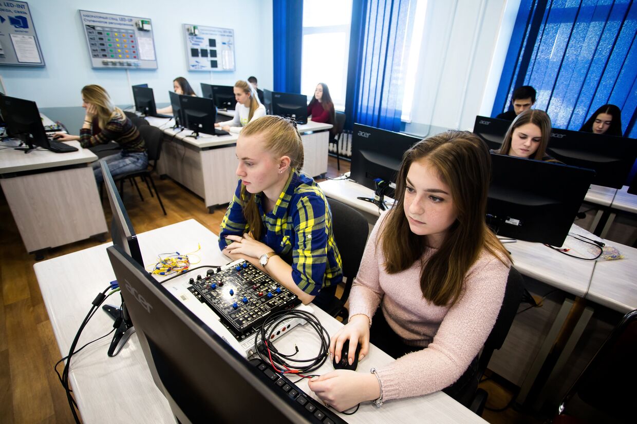 Студенты ВГУЭС на проекте Агентство кибербезопасности