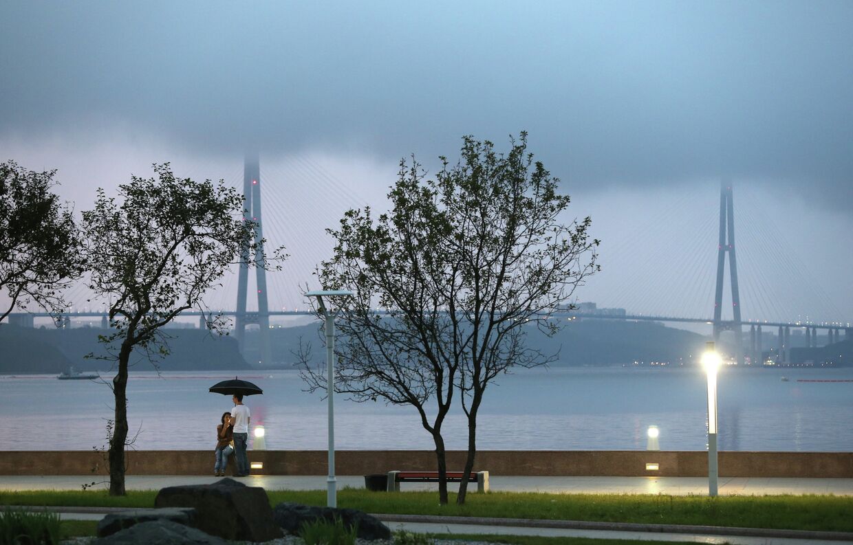 Вантовый мост через пролив Босфор Восточный во Владивостоке