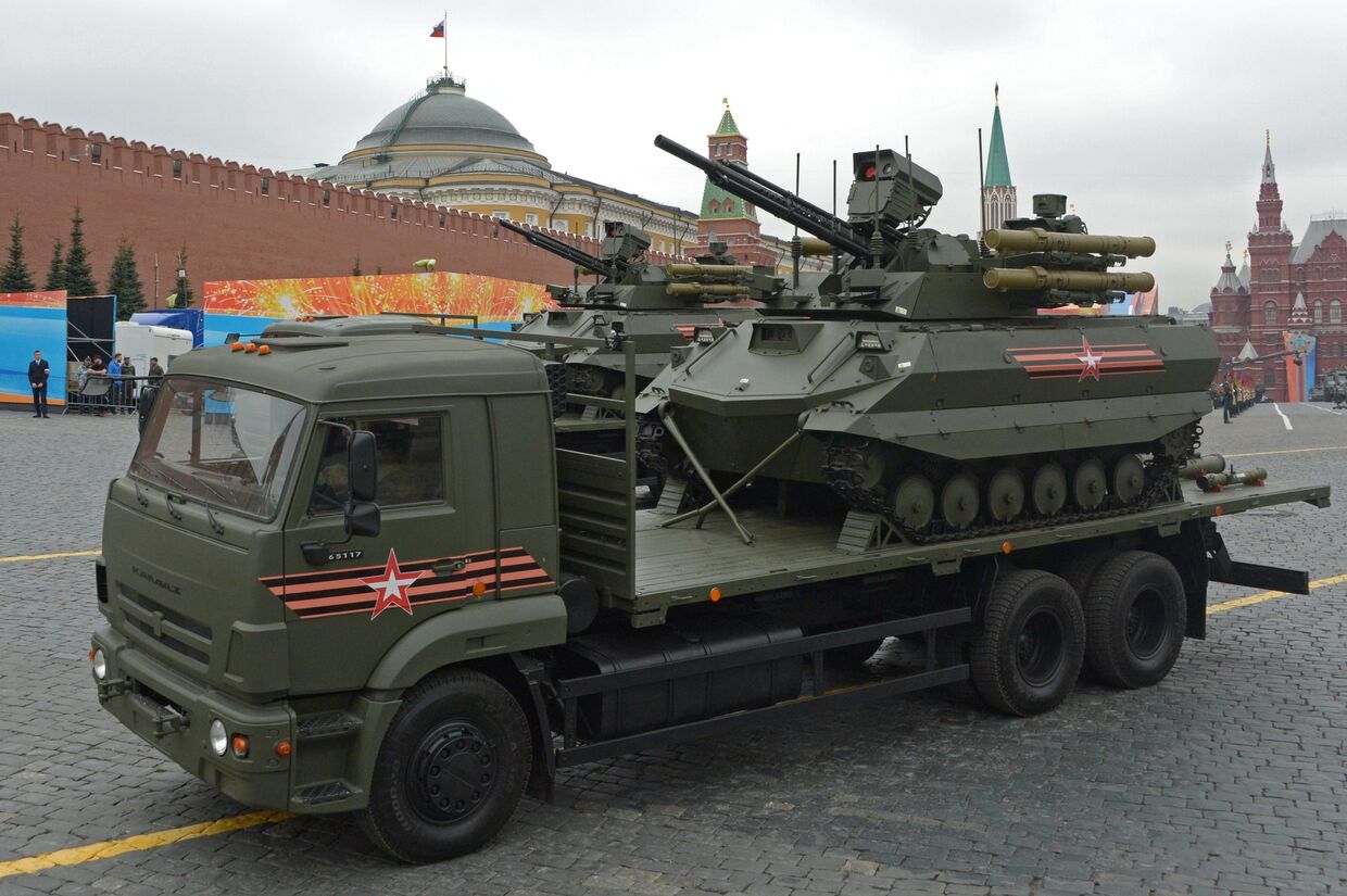 Роботизированный комплекс Уран-9 на генеральной репетиции военного парада на Красной площади