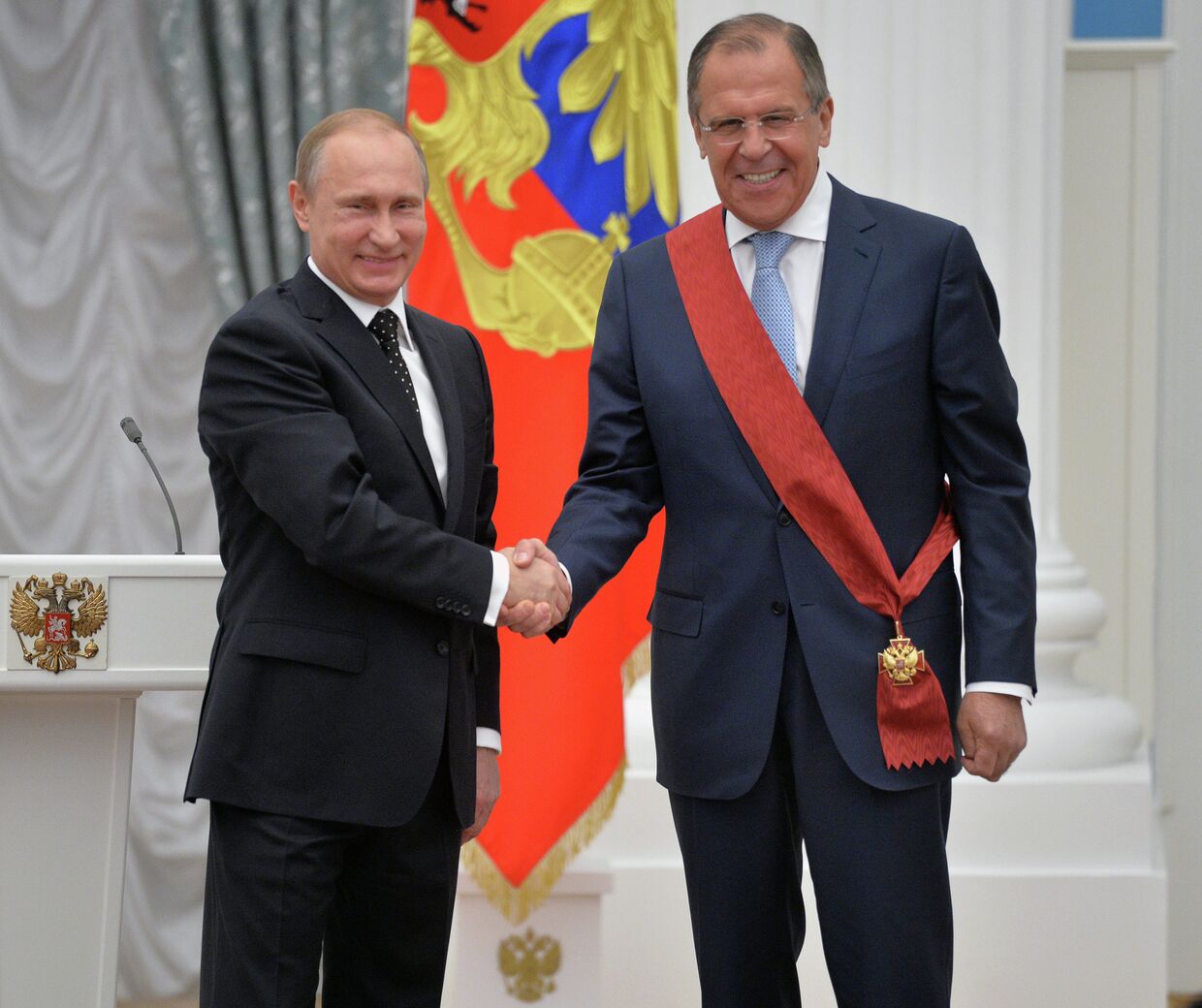 Президент России Владимир Путин и министр иностранных дел РФ Сергей Лавров