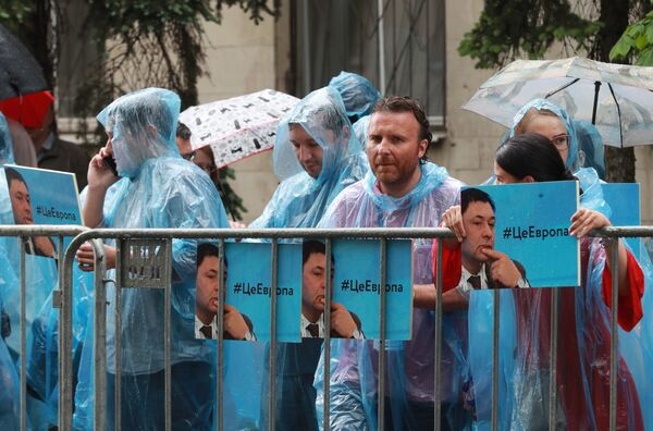 Акция в поддержку журналиста К. Вышинского Акция в поддержку журналиста К. Вышинского
