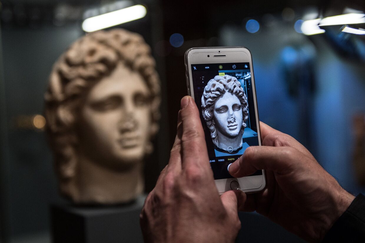 Открытие выставки Боги и герои Древней Греции