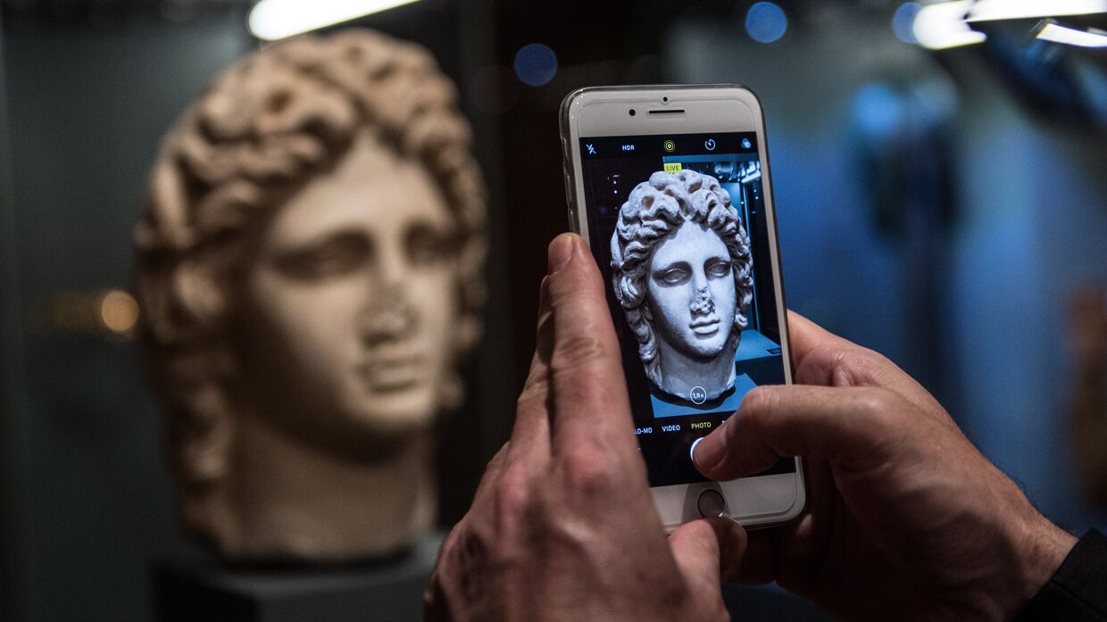 Открытие выставки Боги и герои Древней Греции