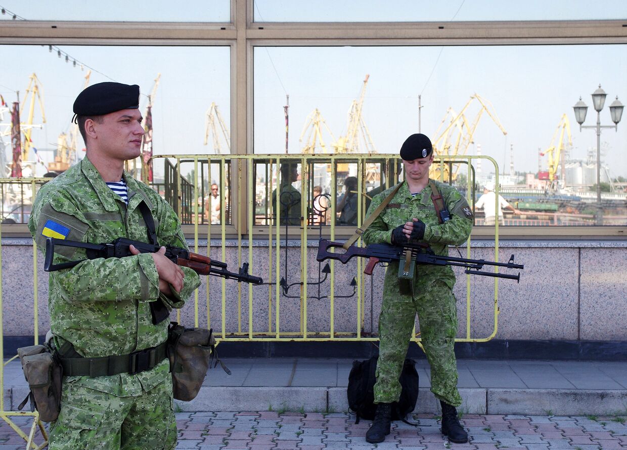 Украинские морские пехотинцы в порту Одессы