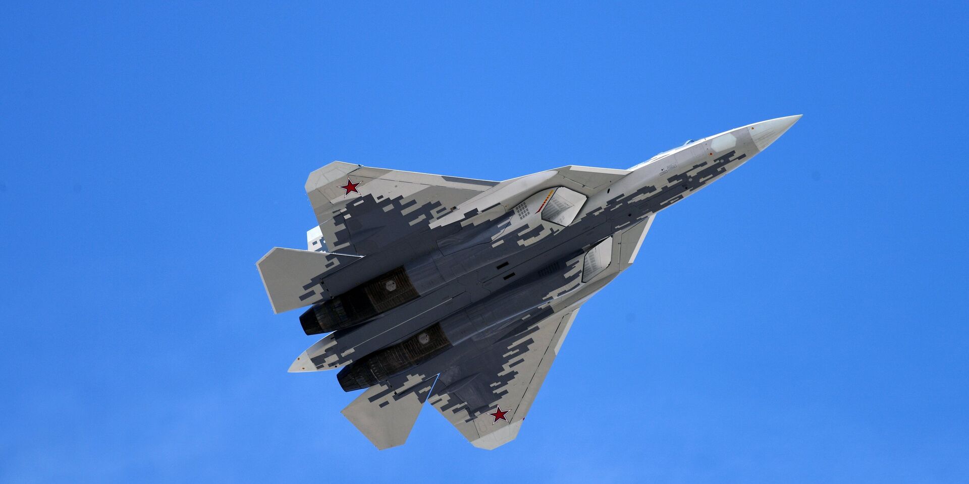 Многофункциональный истребитель пятого поколения Су-57 на военном параде, посвященном 73-й годовщине Победы в Великой Отечественной войне 1941-1945 годов Многофункциональный истребитель пятого поколения Су-57 на военном параде, посвященном 73-й годовщине Победы в Великой Отечественной войне 1941-1945 годов - ИноСМИ, 1920, 12.12.2020