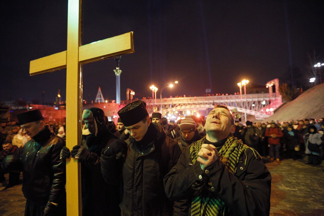 Панихида в память о погибших на Майдане Незалежности в Киеве