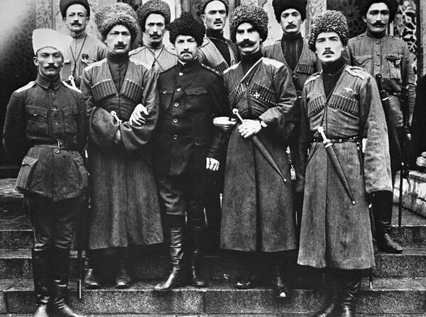 Офицеры «Дикой дивизии» генерала Корнилова Офицеры «Дикой дивизии» генерала Корнилова