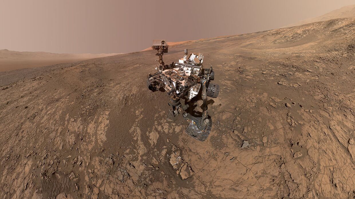 Марсход Curiosity на поверхности Марса