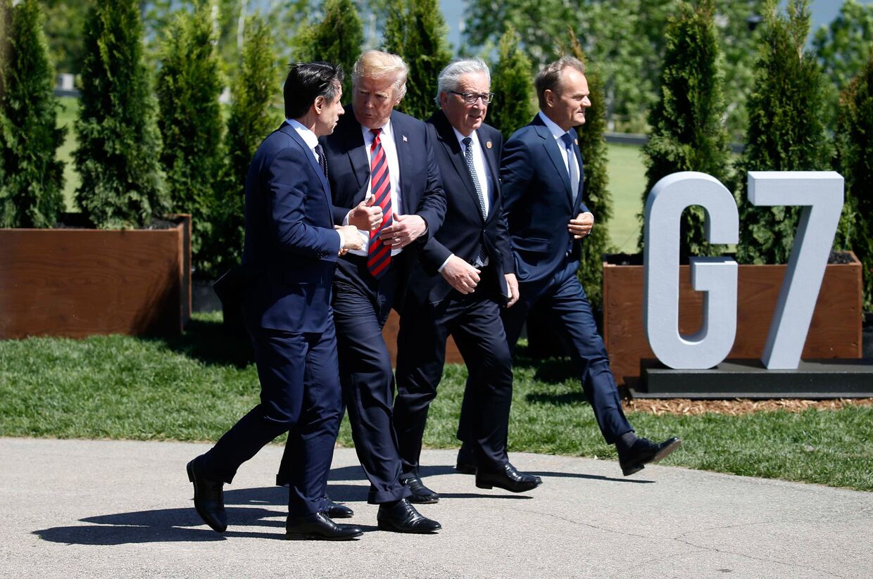 Премьер-министр Италии Джузеппе Конте, президент США Дональд Трамп, президент Еврокомиссии Жан-Клод Юнкер и президентом Европейского совета Дональд Туск на саммите G7 в Квебеке