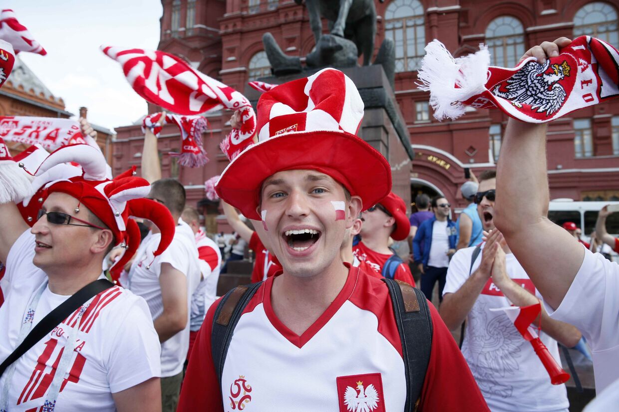 Польские болельщики гуляют по Москве